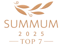 Sello SUMMUM 2025 Top 7 que reconoce a Pescados Capitales entre los mejores restaurantes del Perú.